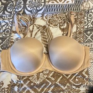 SPANX pillow cup bra 38C